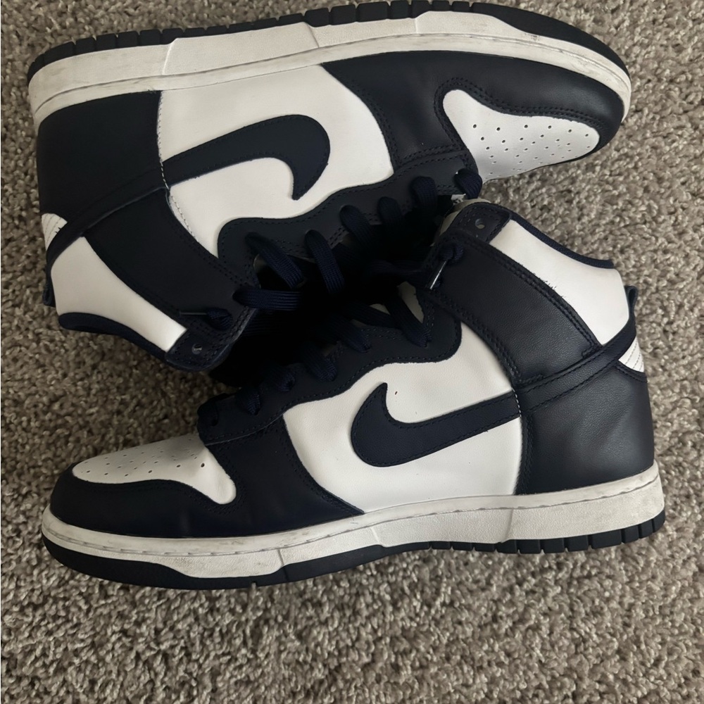 Nike Dunks - image 2
